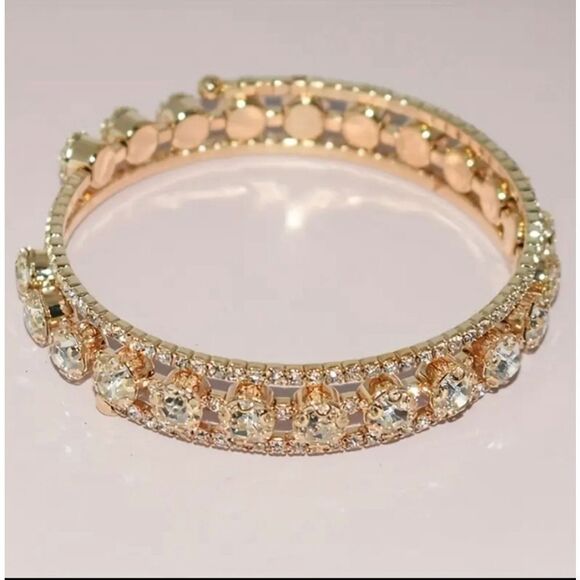 Gold Luxury Diamond Bangle Bracelet - Picture 1 of 4